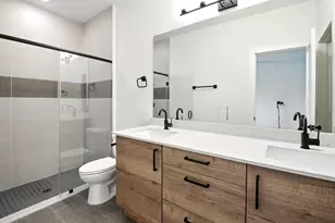 1801 N Peach Creek Dr, Dayton, TX 77535 - Photo 18