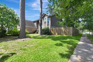 17327 Thorhill St, Spring, TX 77379 - Photo 2