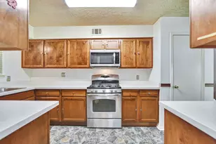 17327 Thorhill St, Spring, TX 77379 - Photo 12