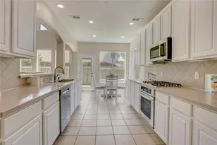 5514 Waverdale Ct, Sugar Land, TX 77479 - Photo 6