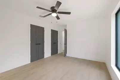 3327 Freshmeadows Drive, Houston, TX 77063 - Photo 32