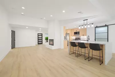 3327 Freshmeadows Drive, Houston, TX 77063 - Photo 8