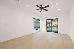 3327 Freshmeadows Dr, Houston, TX 77063 - Photo 18