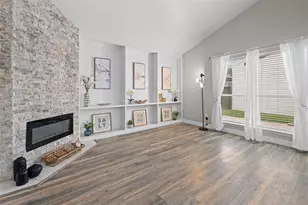 10327 Gladewood Dr, Houston, TX 77041 - Photo 4