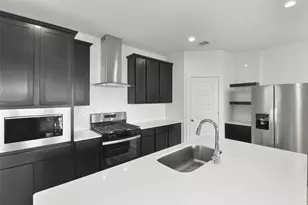 12238 City Rose Ct, Houston, TX 77047 - Photo 8