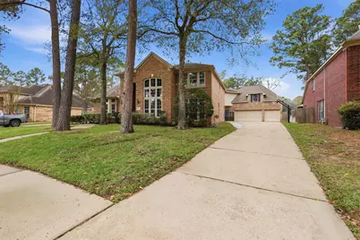 16215 Lakewood Grove Drive, Tomball, TX 77377 - Photo 2