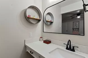 2205 Buchanan Dr, Baytown, TX 77520 - Photo 22