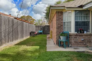 2205 Buchanan Dr, Baytown, TX 77520 - Photo 34