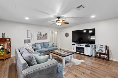 2205 Buchanan Drive, Baytown, TX 77520 - Photo 12