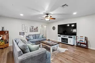 2205 Buchanan Dr, Baytown, TX 77520 - Photo 12
