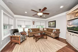 10435 Crestwater Cir, Magnolia, TX 77354 - Photo 16