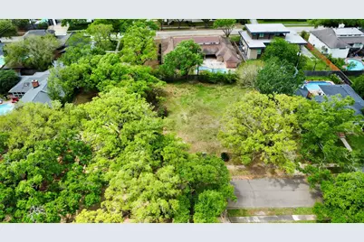 9410 Cranleigh Court, Houston, TX 77096 - Photo 4