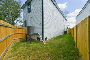 8713 Southwark St, Houston, TX 77028 - Photo 16