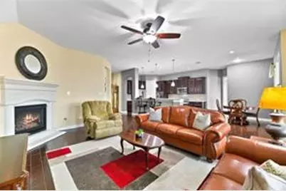 2209 Rocky Shores Lane, Pearland, TX 77089 - Photo 2