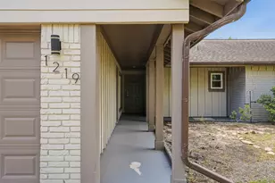 1219 Wisterwood Dr, Houston, TX 77043 - Photo 24