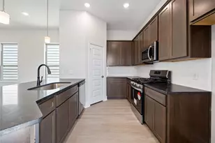 13210 Opera Dr, Houston, TX 77047 - Photo 6