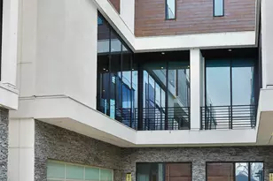 819 W 24th St, Houston, TX 77008 - Photo 2