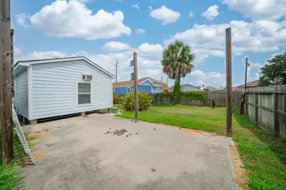 6317 P 1/2, Galveston, TX 77551 - Photo 14
