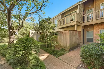 2100 Tanglewilde Street #625, Houston, TX 77063 - Photo 2