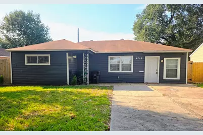 4718 Meadow Park Drive, Houston, TX 77048 - Photo 1