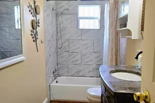 4718 Meadow Park Dr, Houston, TX 77048 - Photo 6