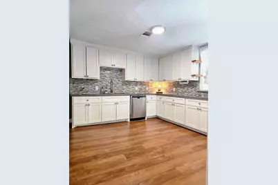 4718 Meadow Park Drive, Houston, TX 77048 - Photo 2