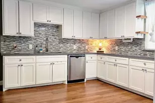 4718 Meadow Park Dr, Houston, TX 77048 - Photo 2