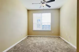 7575 Kirby Dr, Houston, TX 77030 - Photo 10