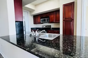 7575 Kirby Dr, Houston, TX 77030 - Photo 4