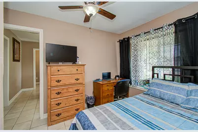 930 Centerwood Drive, Houston, TX 77013 - Photo 10
