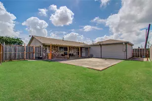 930 Centerwood Dr, Houston, TX 77013 - Photo 32