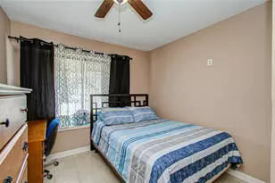 930 Centerwood Dr, Houston, TX 77013 - Photo 8