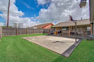 930 Centerwood Dr, Houston, TX 77013 - Photo 30