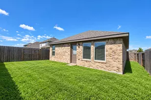 3107 Savannah Rose Dr, Angleton, TX 77515 - Photo 14