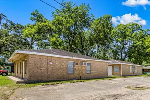 1001 W Lobitt St, Alvin, TX 77511 - Photo 6