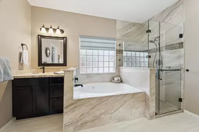 4211 Kirby Oaks Drive S, Seabrook, TX 77586 - Photo 22