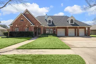 4211 Kirby Oaks Dr S, Seabrook, TX 77586 - Photo 1