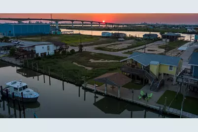 310 Shark Lane, Surfside Beach, TX 77541 - Photo 2