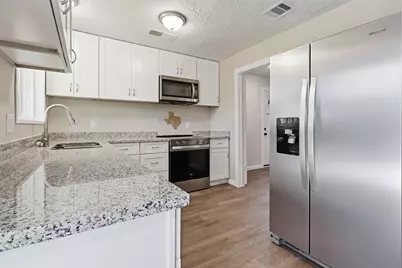 4767 Beechaven St, Houston, TX 77053 - Photo 6