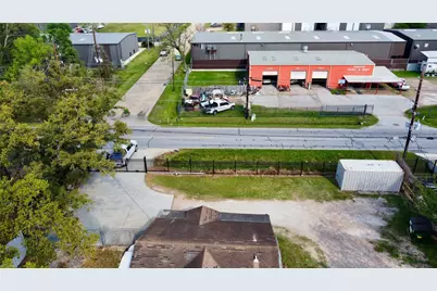 6951 Windfern Road, Houston, TX 77040 - Photo 8