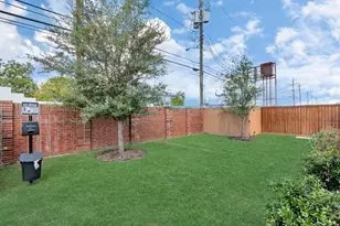 731 Strawberry Pines Ct, Houston, TX 77009 - Photo 6