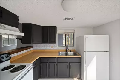 26621 Orchid Court, Huntsville, TX 77320 - Photo 10