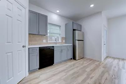 8203 Woodlyn Road #F, Houston, TX 77028 - Photo 14
