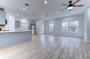 8203 Woodlyn Rd, Houston, TX 77028 - Photo 8
