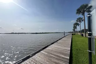 18326 Cape Bahamas Ln, Nassau Bay, TX 77058 - Photo 10