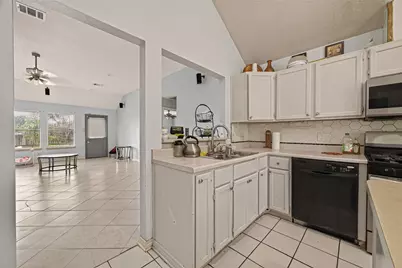 3002 Overland Trail, Dickinson, TX 77539 - Photo 16