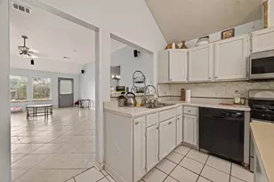 3002 Overland Trail, Dickinson, TX 77539 - Photo 16