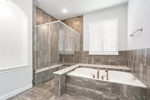1303 Gardenia Dr, Houston, TX 77018 - Photo 16