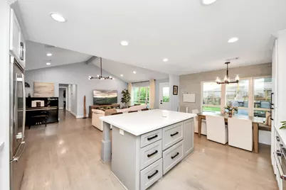 14014 Kingsride Lane, Houston, TX 77079 - Photo 18