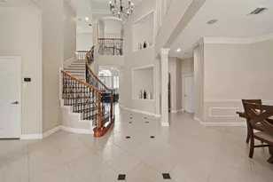 2002 Thorncrest Ct, Sugar Land, TX 77479 - Photo 6
